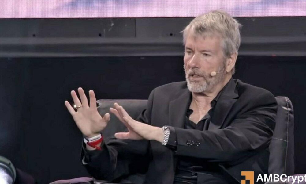 Michael Saylor drops ‘green dot’ hint: Bullish sign or warning for Bitcoin?